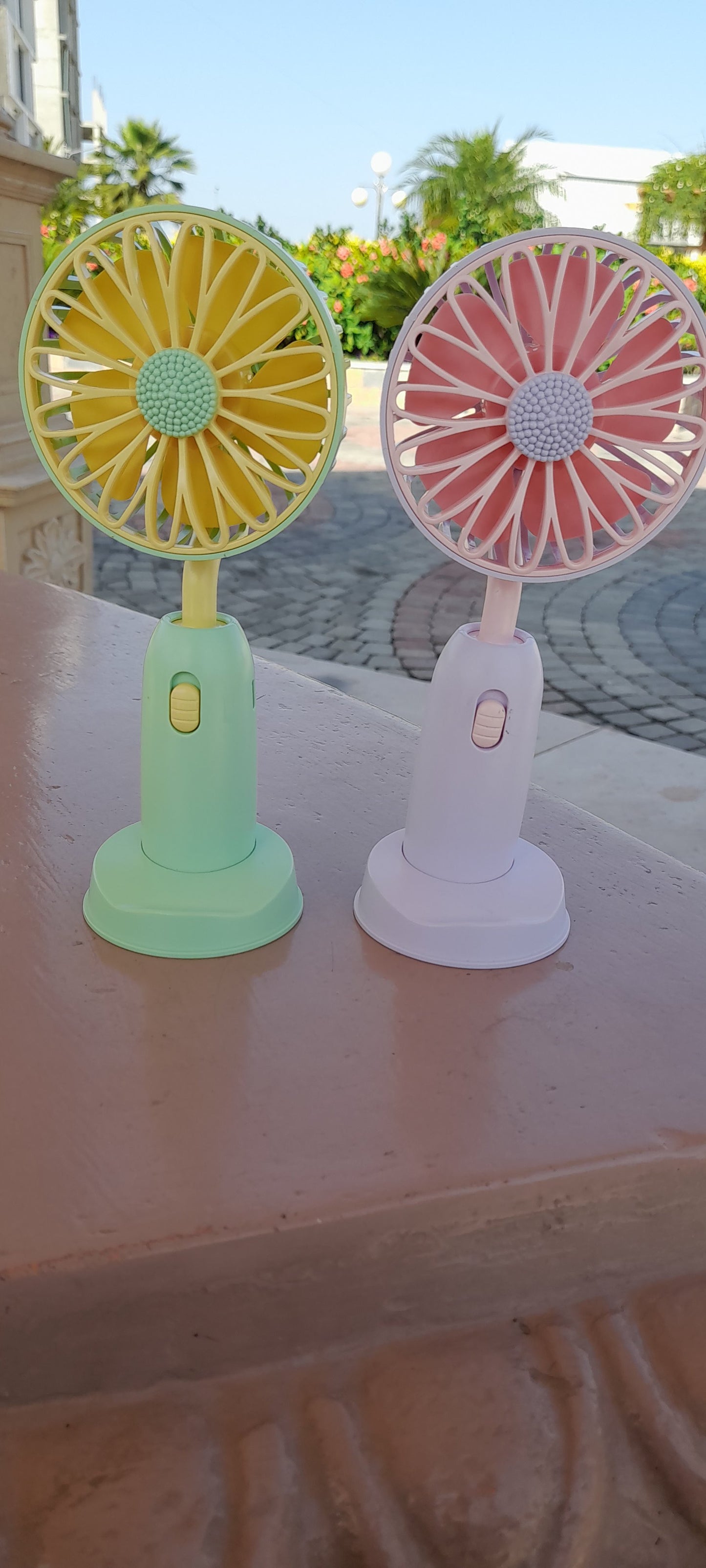 Sun flower Mini fan Rechargeable