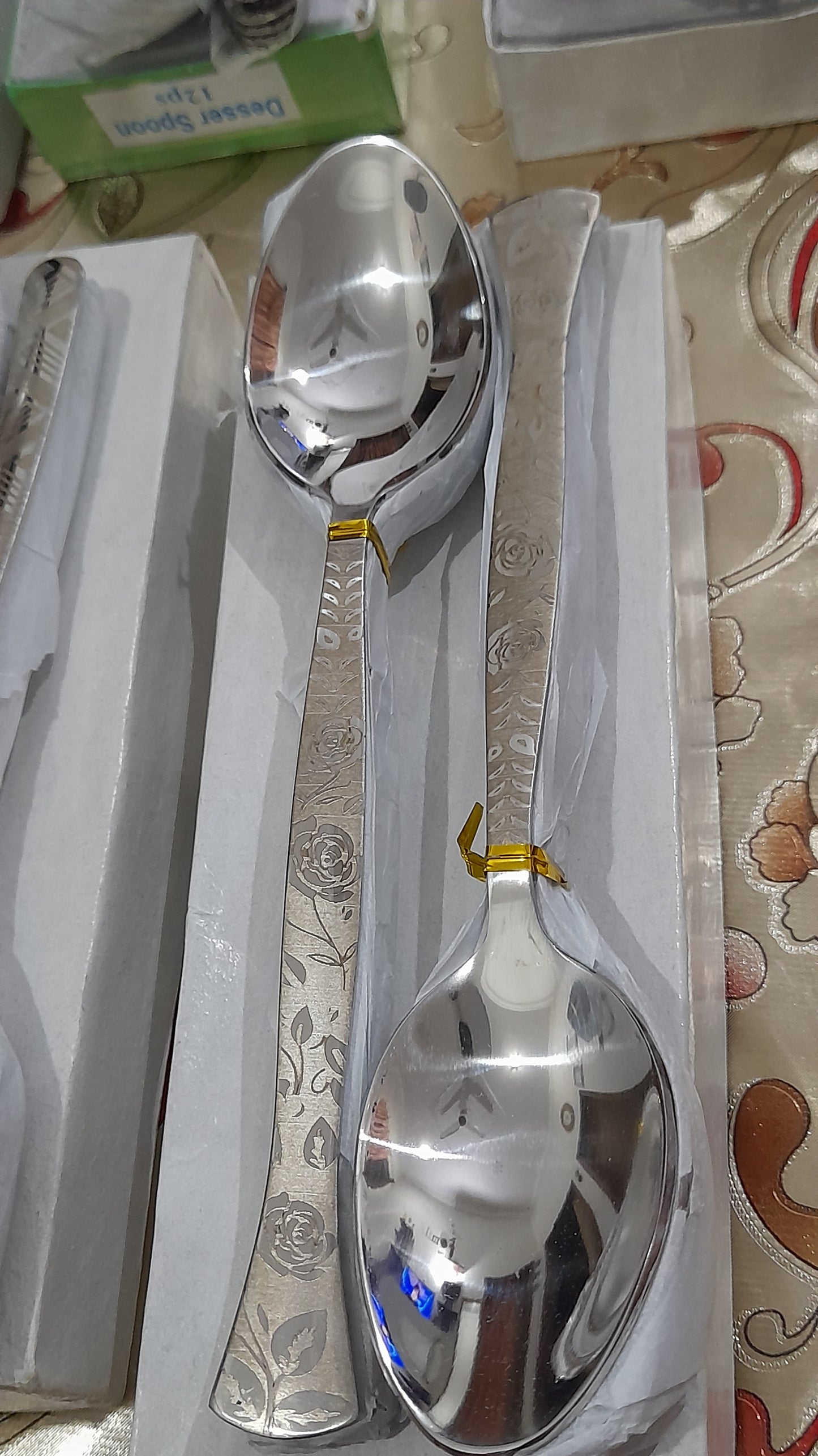 Laser Flower Design Flatware Set 29 Pieces Stainless Steel Gift Presentation Box