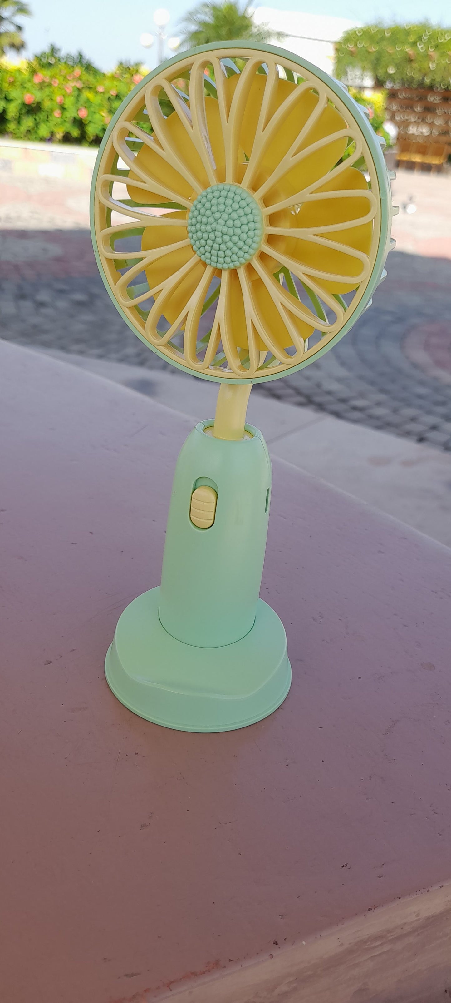 Sun flower Mini fan Rechargeable