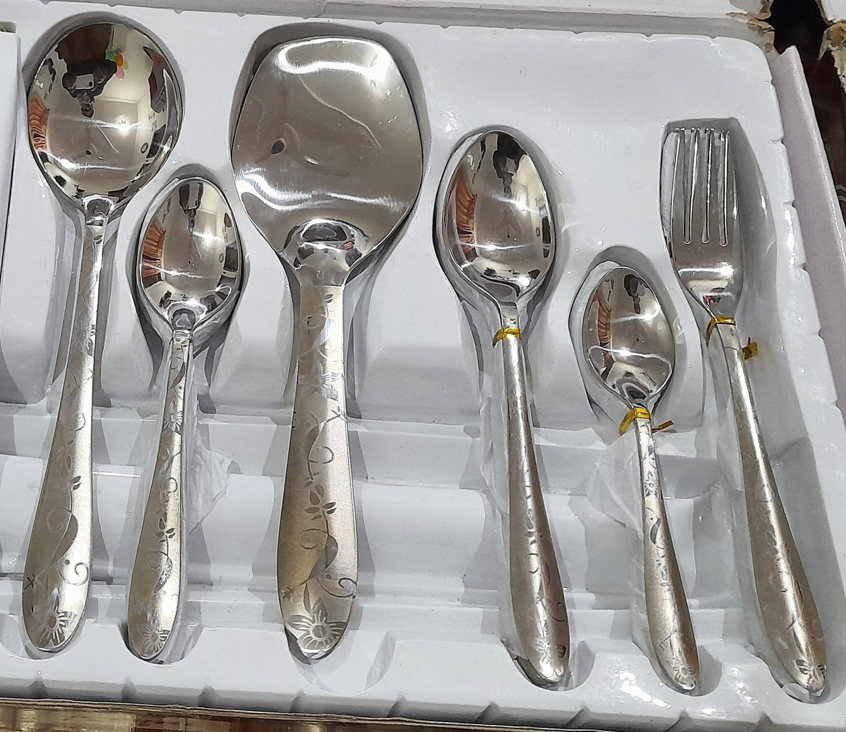 Laser Flower Design Flatware Set 29 Pieces Stainless Steel Gift Presentation Box